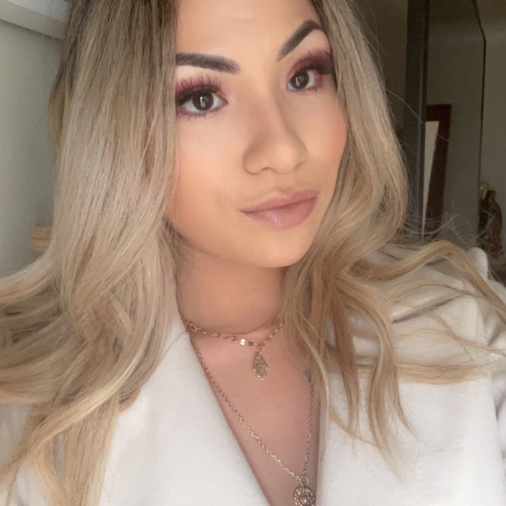 Meet your Posher, Maribel